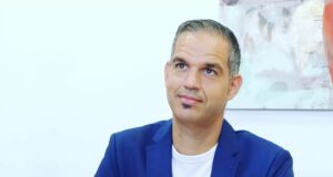 Mucho postureo, mucho currículum y pocas propuestas