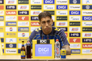 Jefté Betancor: «Tenemos plantilla para sacar esto adelante»