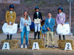 María Rodríguez Saavedra campeona de Canarias de salto de obstáculos en categoría alevín