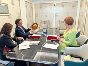 Gran Canaria presenta su oferta turística en Kirguistán y avanza en cooperación con el mercado
